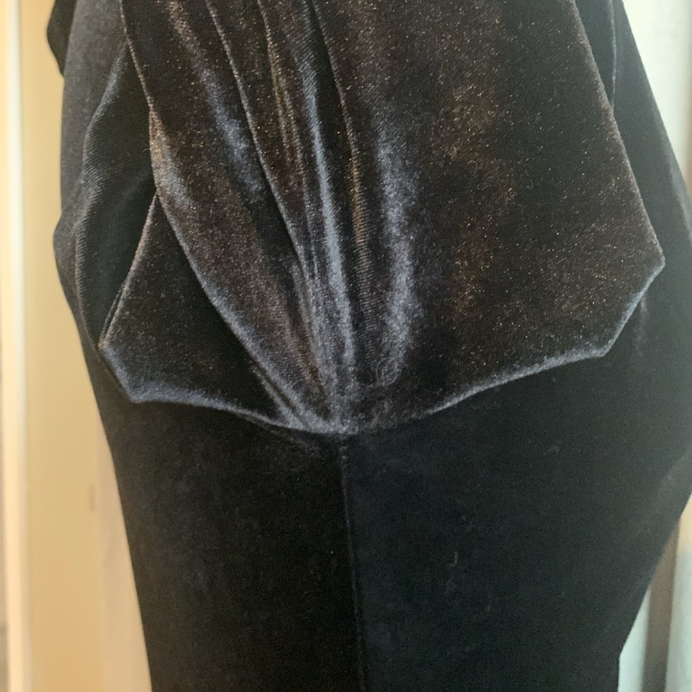 Kimchi Blue “Velour” Deep V-Neck Black Dress Size Small - Picture 7 of 15